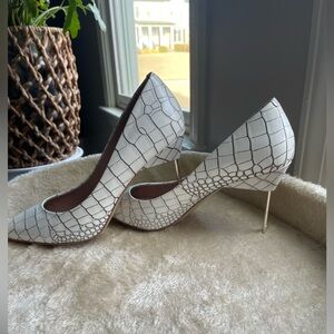Kurt Geiger Bond Heels Faux Croc Sz 8.5/EU39in gently used condition